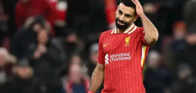 محمد صلاح يقتحم حفل عيد ميلاد كاراغر بصورة على “كعكة”.. ما القصة؟