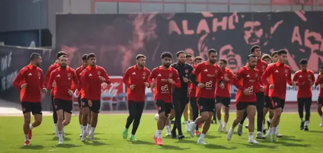 الدورة والتقسيمة.. كواليس تدريبات الأهلي قبل مواجهة مودرن سبورت